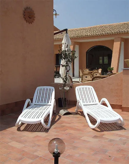 Villa Le Terre Di San Domenico à Villasmundo Séjour à la ferme